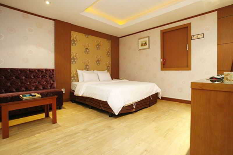 Hotel Two Be In Tourist Seoul