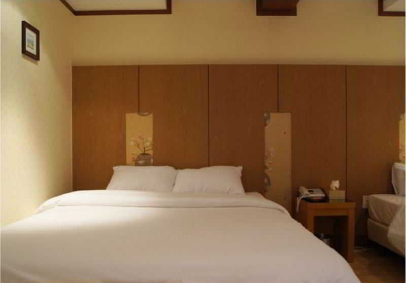 Hotel Two Be In Tourist
