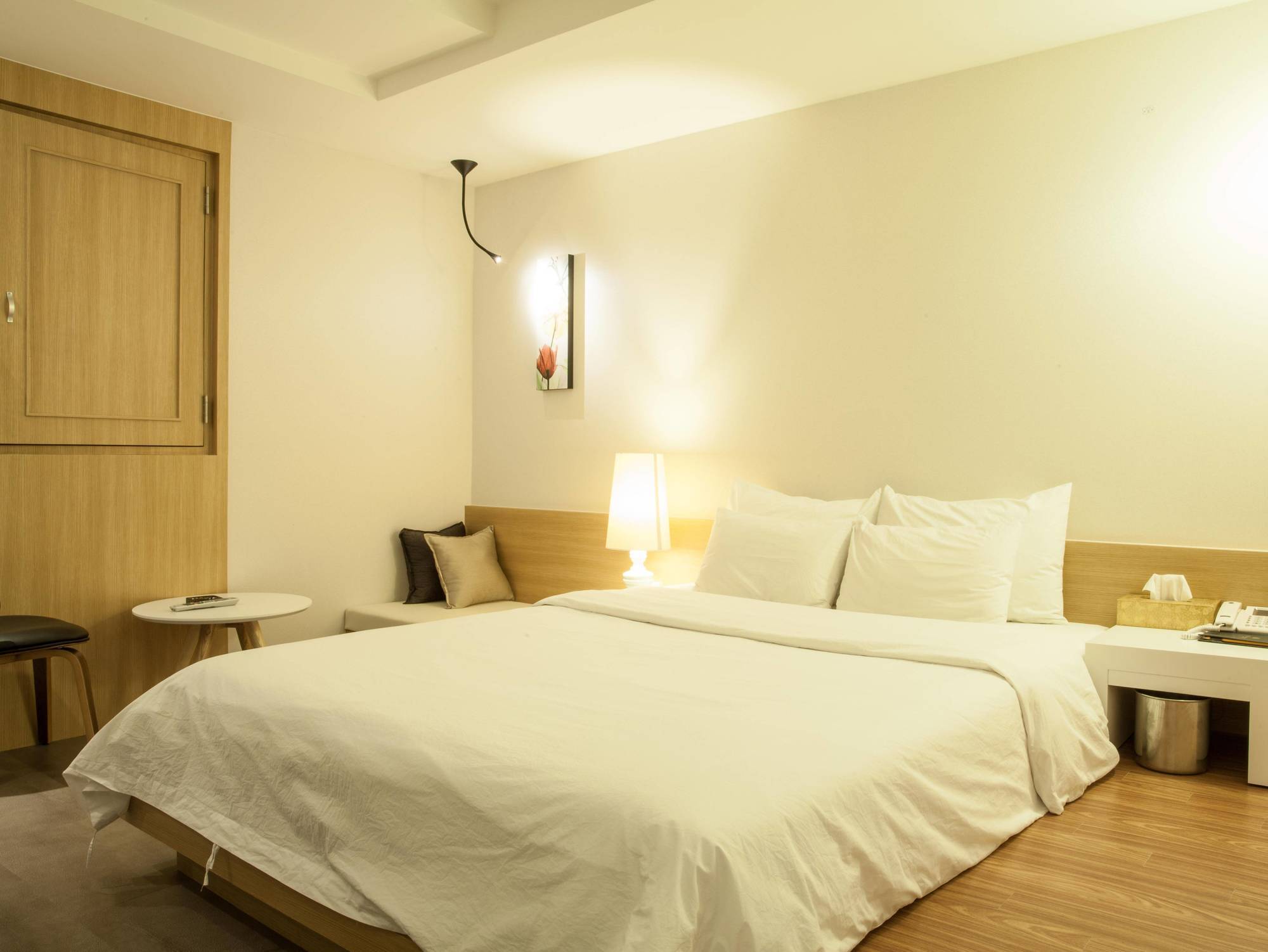 Hotel Two Be In Tourist Seoul